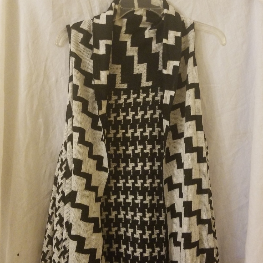Sweater vest